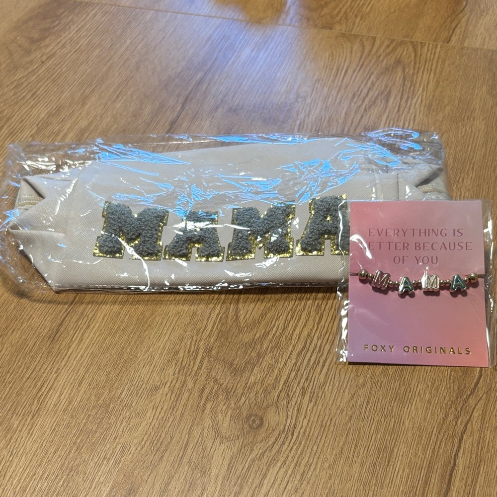 Foxy Originals Mama Pouch and Bracelet Set New in Packaging